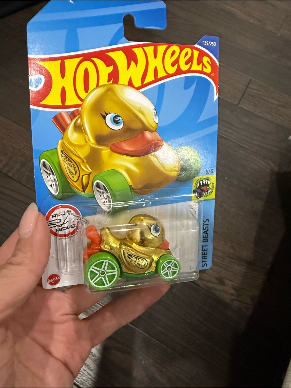 New 2022 Hot Wheels Duck N Roll Gold Treasure Hunt